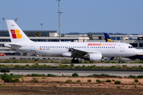 EC-LKH - A320-214 - Iberia Express - PMI - 21-08-2015