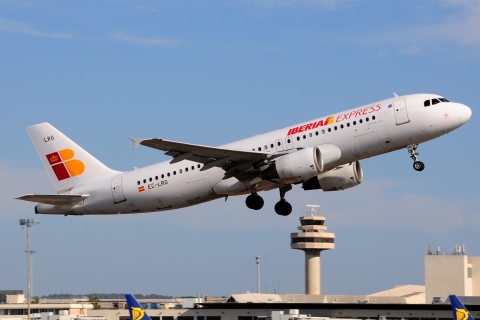 EC-LRG - A320-214 - Iberia Express - PMI - 23-08-2015