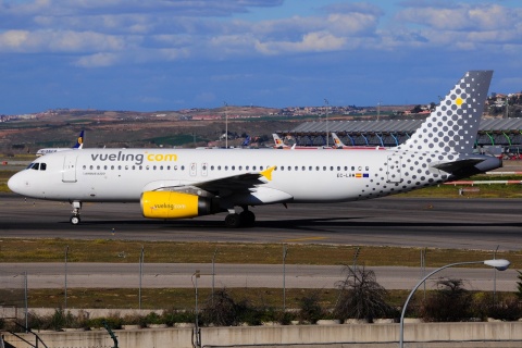 EC-LRM - A320-232 - Vueling - MAD - 14-03-2015