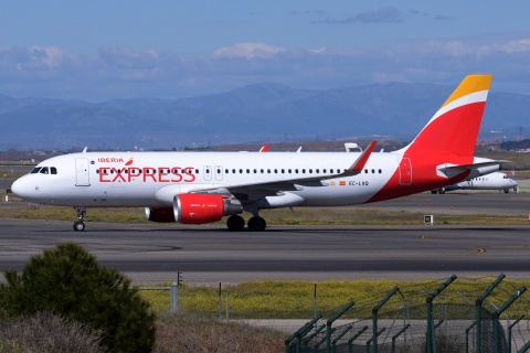 EC-LVQ - A320-216(WL) - Iberia Express - MAD - 14-03-2015