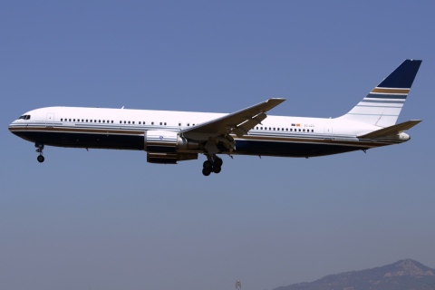 EC-LZO - 767-35D(ER) - Privilege Style - BCN - 29-06-2015