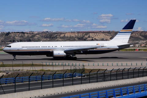 EC-LZO - 767-35D(ER) - Privilege Style - MAD - 14-03-2015