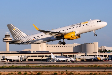 EC-MBS - A320-232(WL) - Vueling - PMI - 23-08-2015