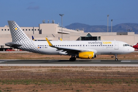 EC-MBS - A320-232(WL) - Vueling - PMI - 25-08-2015