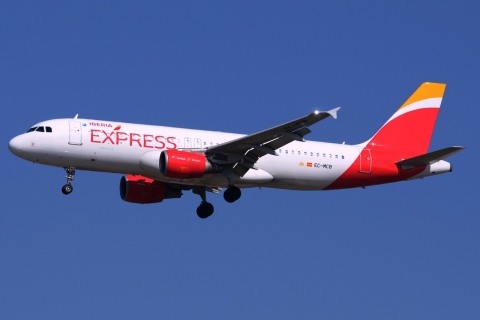 EC-MCB - A320-214 - Iberia Express - MAD - 16-03-2015