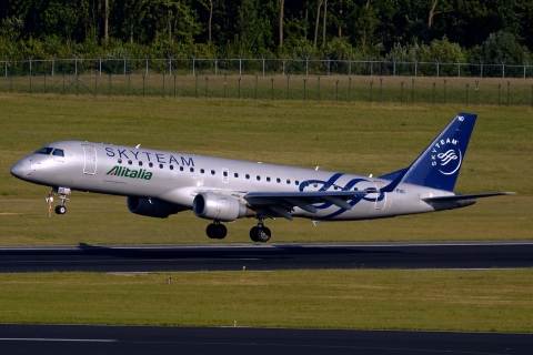 EI-RDN - ERJ-175STD (ERJ-170-200)  - Alitalia - BRU - 07-06-2015