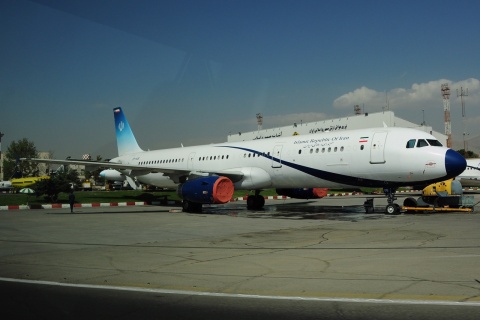 EP-AGB - A321-231 - Islamic Republic of Iran - THR - 05-10-2015b