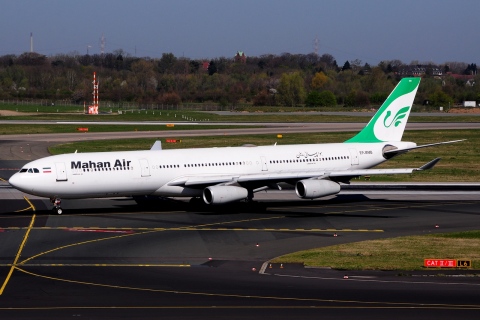 EP-MMB - A340-311 - Mahan Airlines - DUS - 15-04-2015