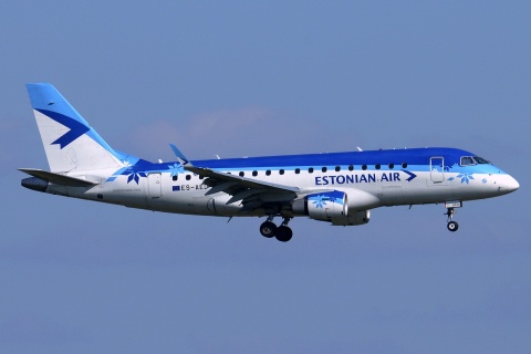 ES-AED - ERJ-170LR (ERJ-170-100 LR)  - Estonian Air - VIE - 01-10-2015