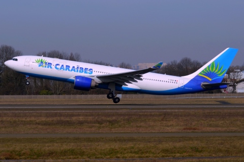 F-OFDF - A330-223 - Air Caraibes - ORY - 07-03-2015