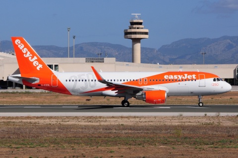 G-EZOL - A320-214(WL) - easyJet - PMI - 25-08-2015