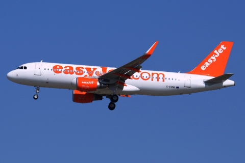 G-EZWL - A320-214(WL) - easyJet - MAD - 16-03-2015