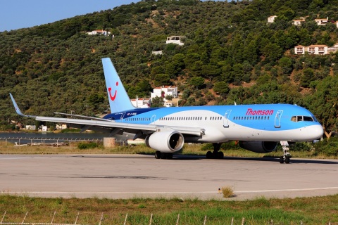 G-OOBG - 757-236(WL) - Thomson Airways - JSI - 24-07-2015
