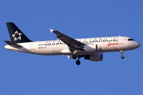 HB-IJN - A320-214 - Swiss - MAD - 16-03-2015