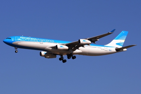 LV-FPU - A340-313 - Aerolineas Argentinas - MAD - 16-03-2015