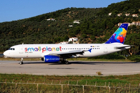LY-SPD - A320-232 - Small Planet Airlines - JSI - 24-07-2015b