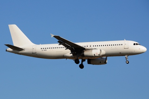 LY-VEO - A320-233 - Avion Express - BCN - 29-06-2015b