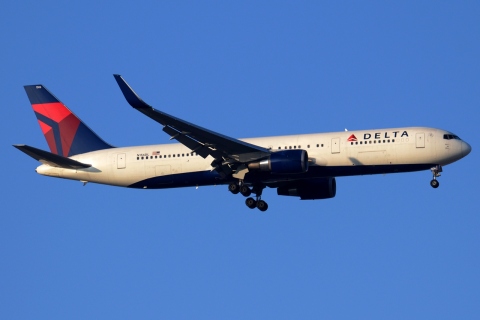 N156DL - 767-3P6(ER)(WL) - Delta Air Lines - MAD - 16-03-2015
