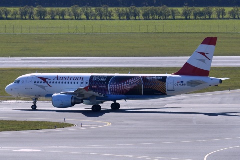 OE-LBS - A320-214 - Austrian Airlines - VIE - 01-10-2015