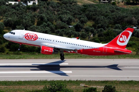 OE-LEU - A320-214 - Niki - JSI - 28-07-2015