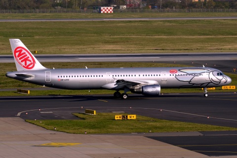 OE-LEW - A321-211 - Niki - DUS - 15-04-2015