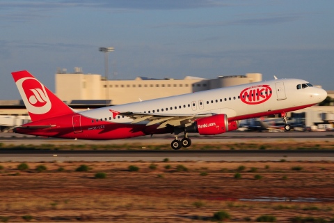 OE-LEX - A320-214 - Niki - PMI - 22-08-2015