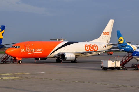 OO-TNN - 737-45D - TNT Airways - LGG - 20-12-2015