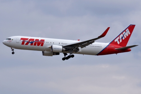 PT-MSS - 767-316(ER)(WL) - TAM Linhas Aereas - MAD - 15-03-2015