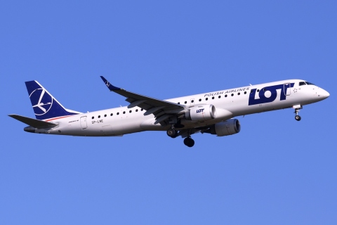 SP-LNE - ERJ-195LR (ERJ-190-200 LR) - LOT _ Polish Airlines - FRA - 18-04-2015