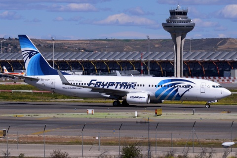 SU-GDY - 737-866(WL) - EgyptAir - MAD - 14-03-2015