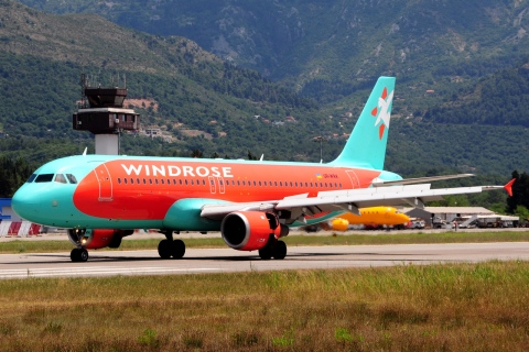 UR-WRK - A320-211 - Windrose Air - TIV - 11-07-2015