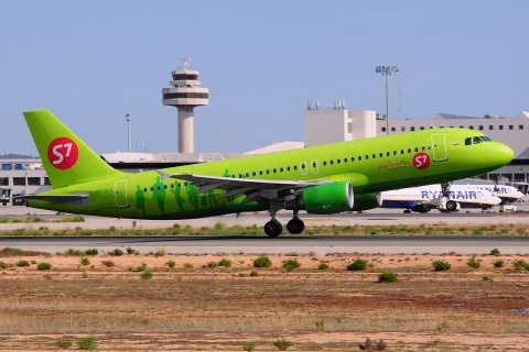 VP-BCS - A320-214 - S7 Airlines - PMI - 21-08-2015