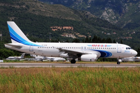 VP-BHW - A320-232 - Yamal Airlines - TIV - 11-07-2015