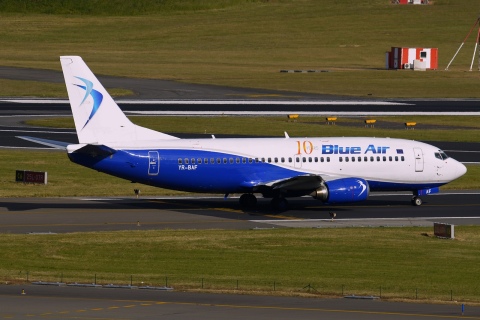 YR-BAF - 737-322 - Blue Air - BRU - 08-06-2015