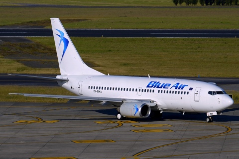 YR-BMA - 737-79P(WL) - Blue Air - BRU - 07-06-2015b