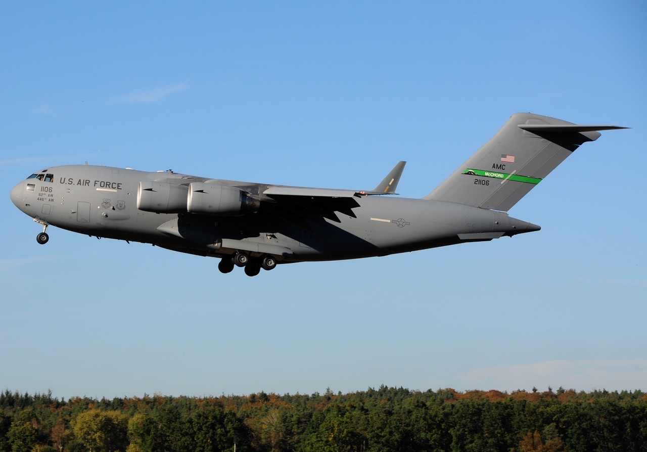02-1106 - C-17A Globemaster III - United States Air Force - RMS - 16-10-2016b