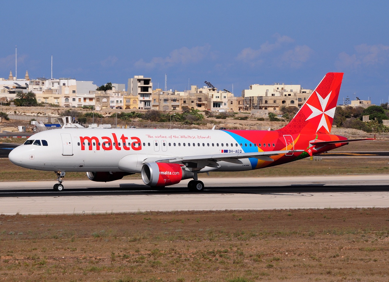 9H-AEQ - A320-214 - Air Malta - MLA - 24-08-2016b