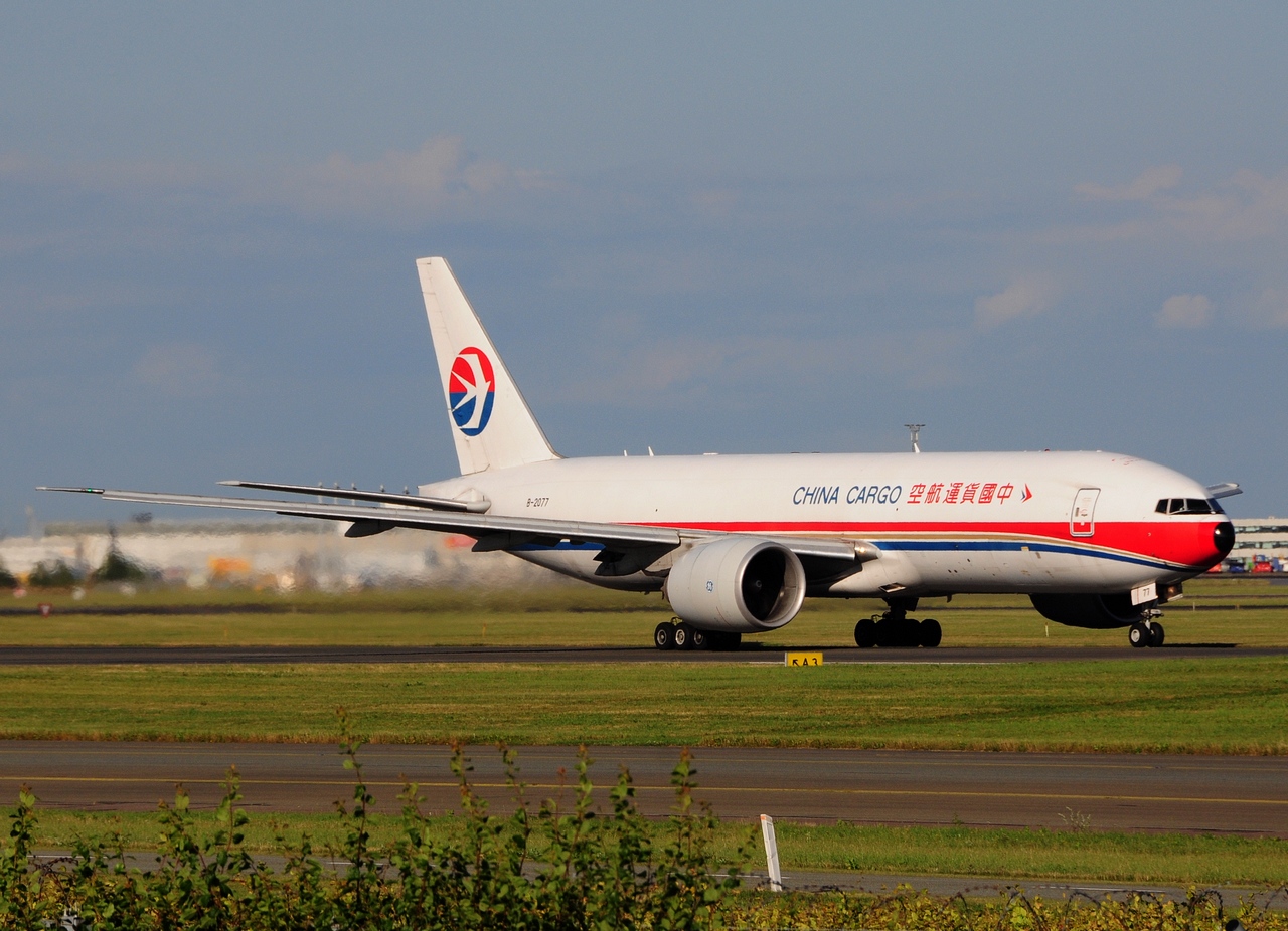 B-2077 - 777-F6N - China Cargo Airlines - CPH - 26-06-2016