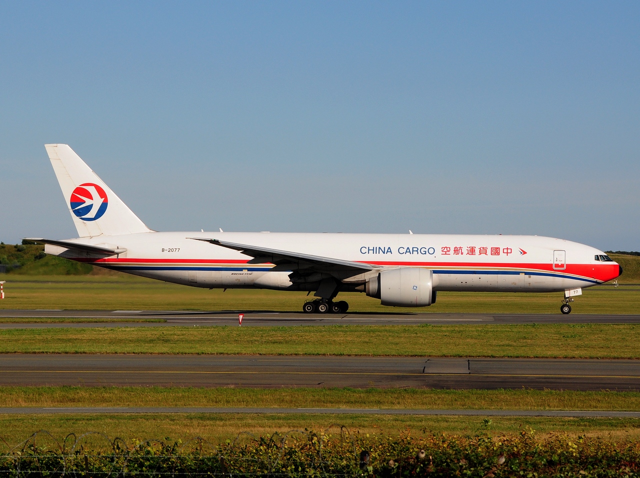 B-2077 - 777-F6N - China Cargo Airlines - CPH - 26-06-2016b
