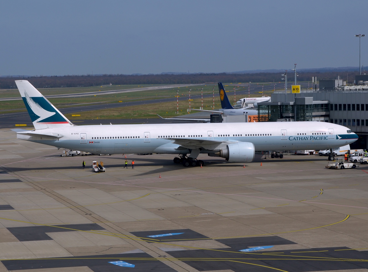 B-KPD - 777-367(ER) - Cathay Pacific Airways - DUS - 02-04-2016