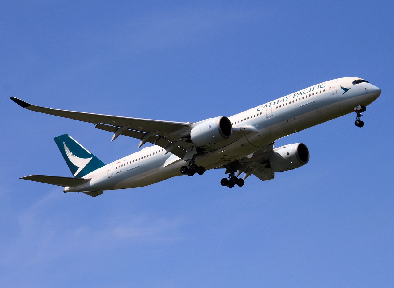 B-LRC - A350-941 - Cathay Pacific Airways - BKK - 10-11-2016