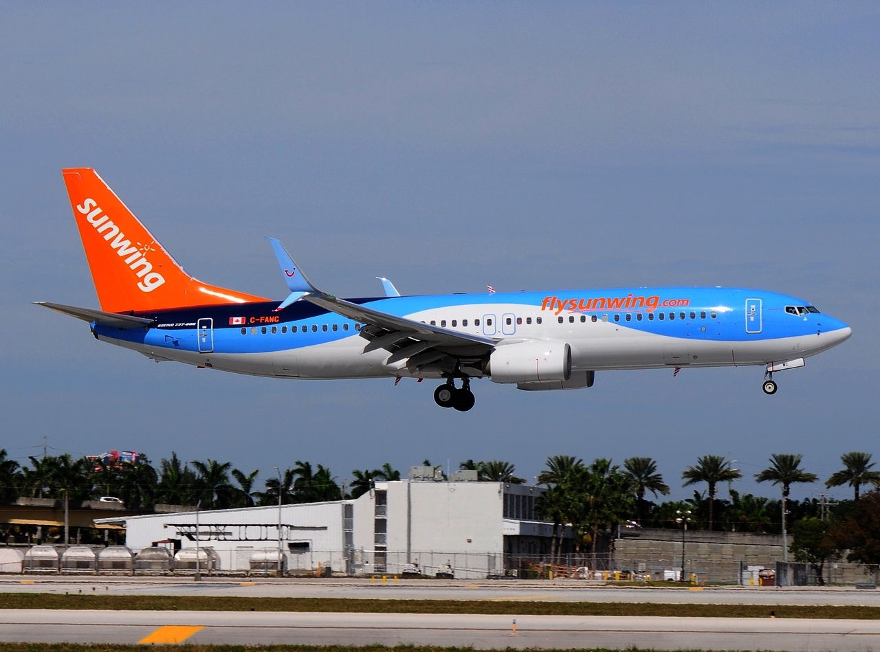 C-FAWC - 737-8K5(WL) - Sunwing Airlines - FLL - 30-01-2016