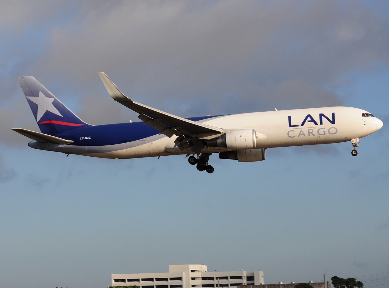 CC-CZZ - 767-316F(ER) - LAN Cargo - MIA - 02-02-2016