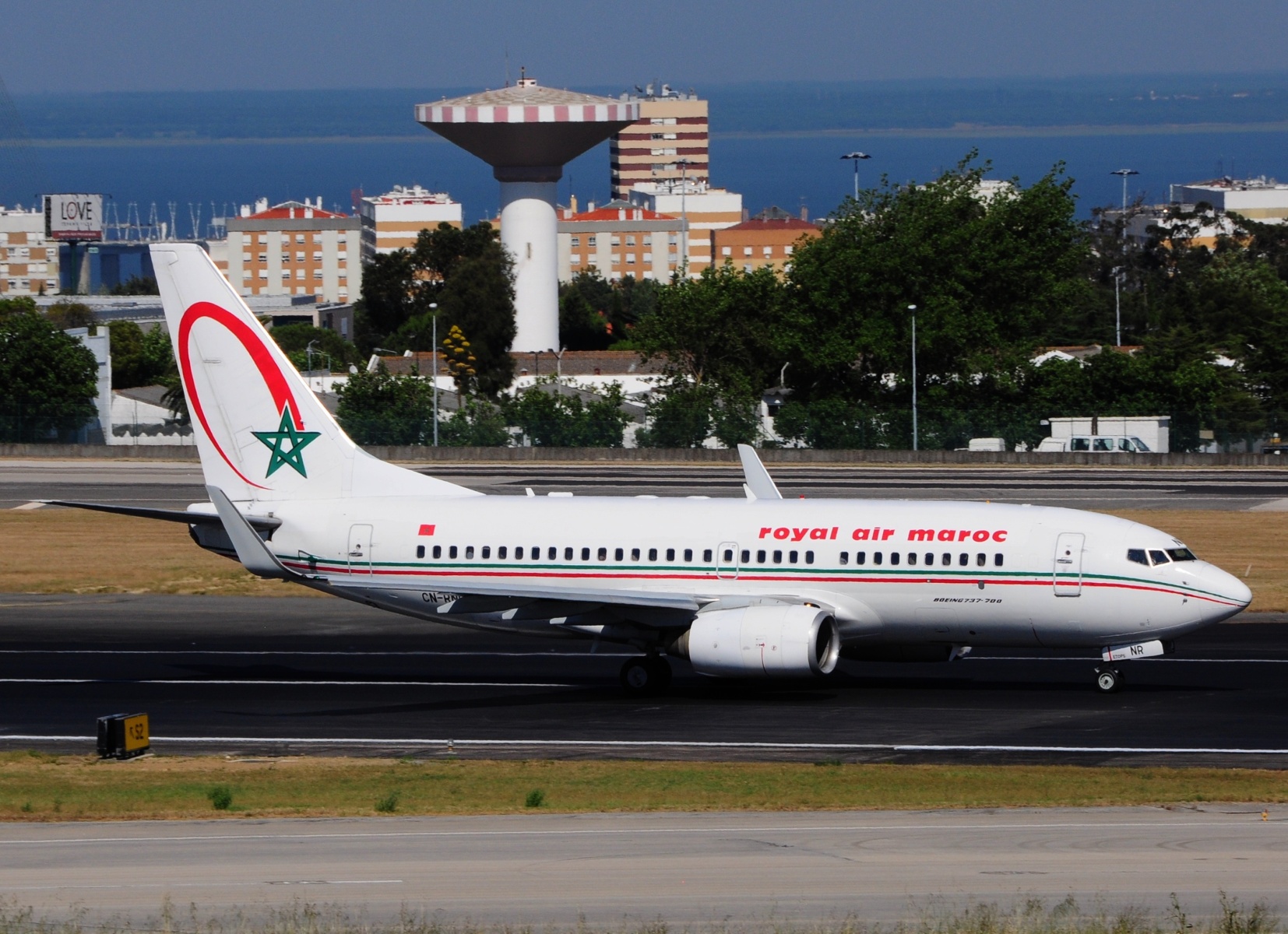 CN-RNR - 737-7B6(WL) - Royal Air Maroc - LIS - 22-06-2016
