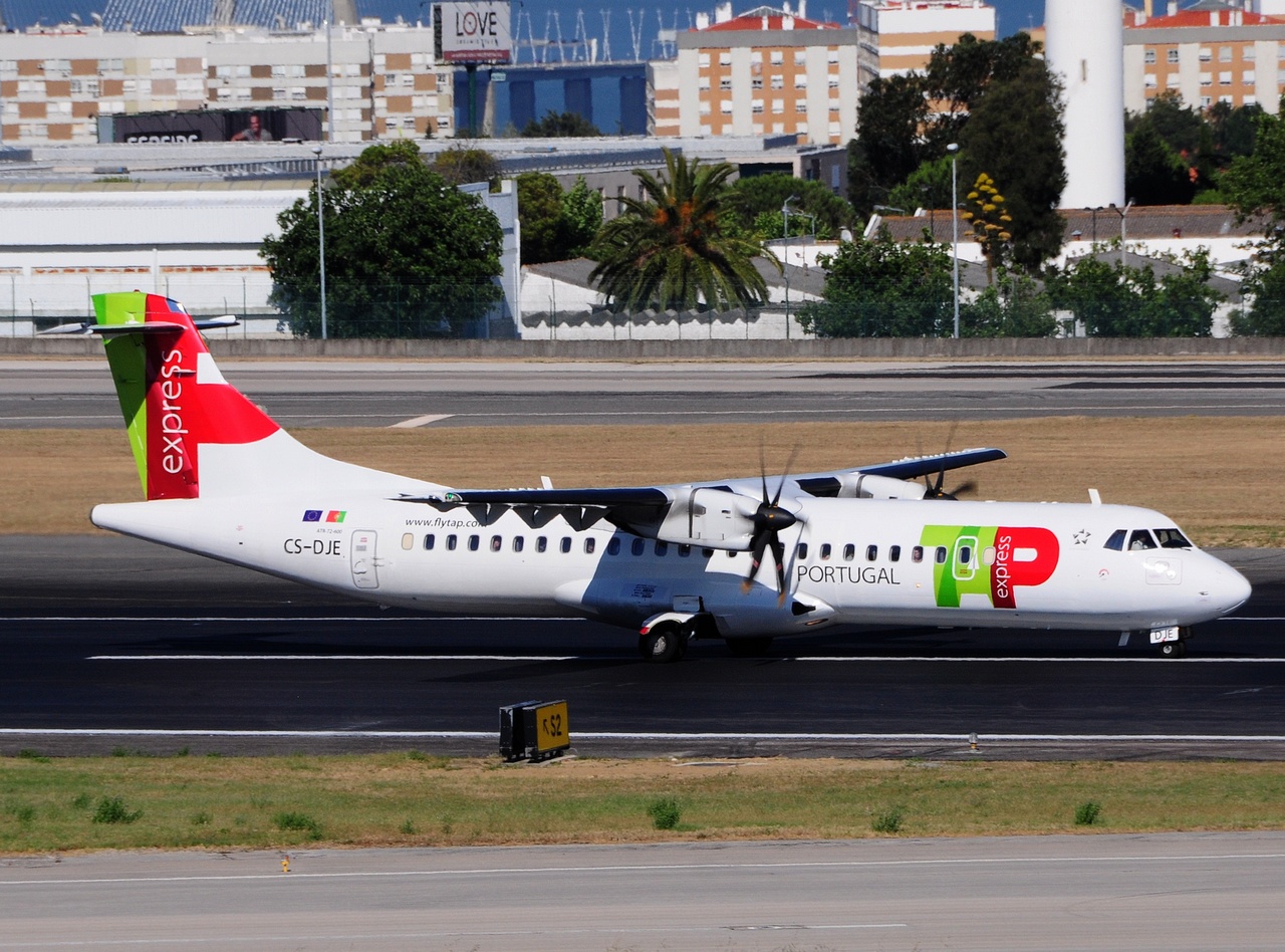 CS-DJE - ATR 72-600 (72-212A) - TAP Express - LIS - 21-06-2016