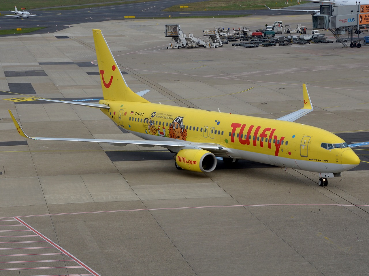 D-AHFT - 737-8K5(WL) - TUIfly - DUS - 02-04-2016
