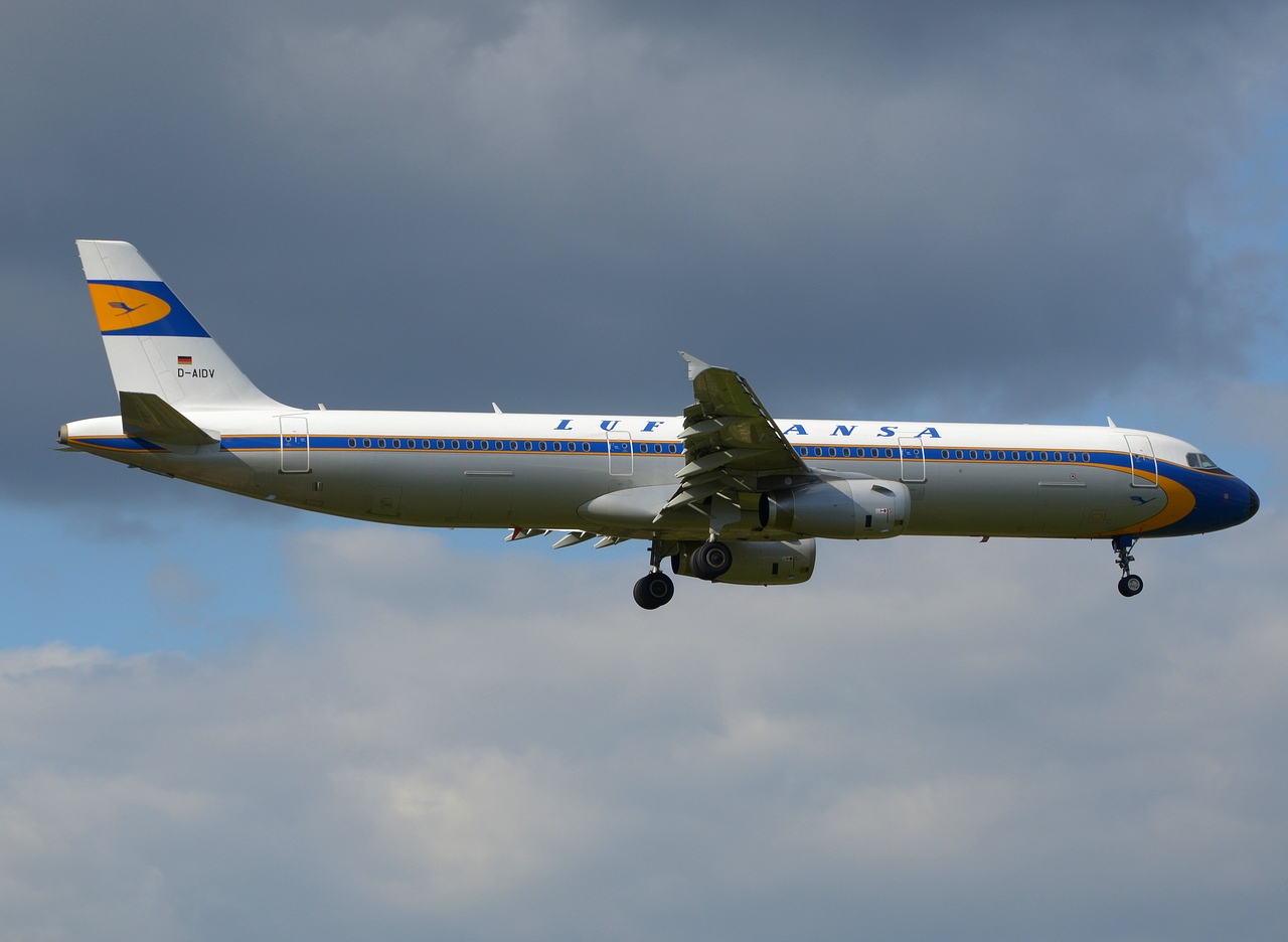D-AIDV - A321-231 - Lufthansa - LHR - 23-04-2016