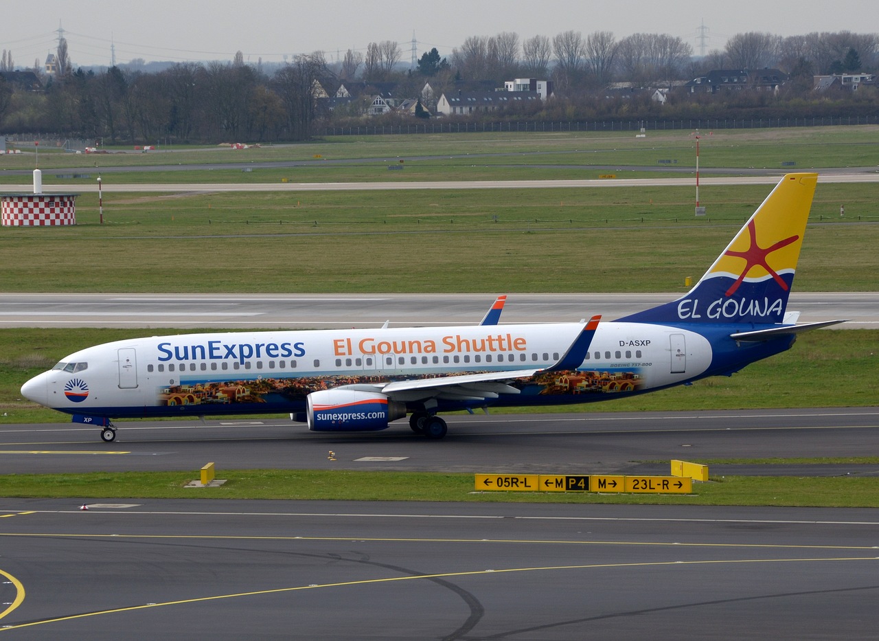 D-ASXP - 737-8HX(WL) - SunExpress Germany - DUS - 02-04-2016