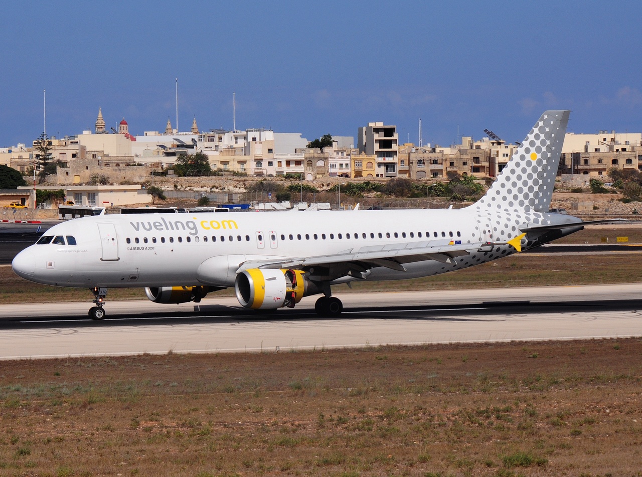 EC-JTQ - A320-214 - Vueling - MLA - 24-08-2016