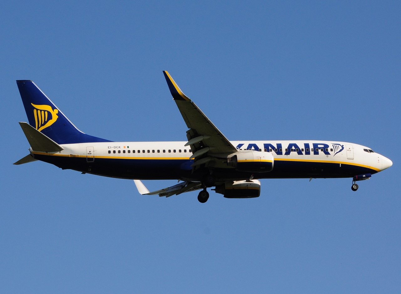 EI-DCK - 737-8AS(WL) - Ryanair - CRL - 09-06-2016